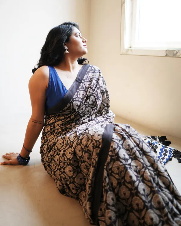 Black_Cotton_Jaal_Printed_Mul_Saree_With_Tassels_For_Women